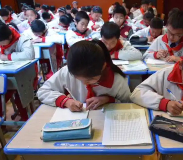 全班读盘古开天地时几乎所有人都为盘古的伟人献身精力惊叹 全班读盘古开天地时几乎所有人都为盘古的伟人献身精力惊叹